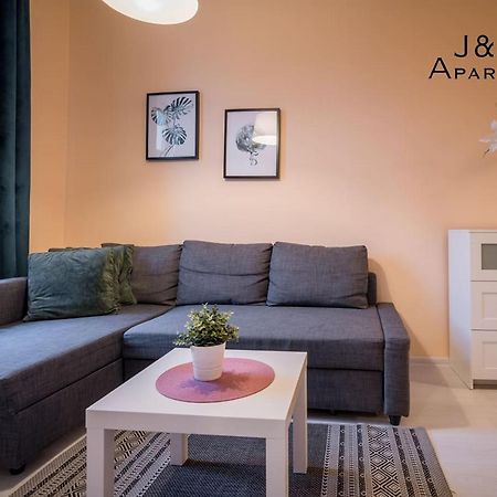 J&J Apartments - Szeroka 25, Apartament 5B Torun Bagian luar foto