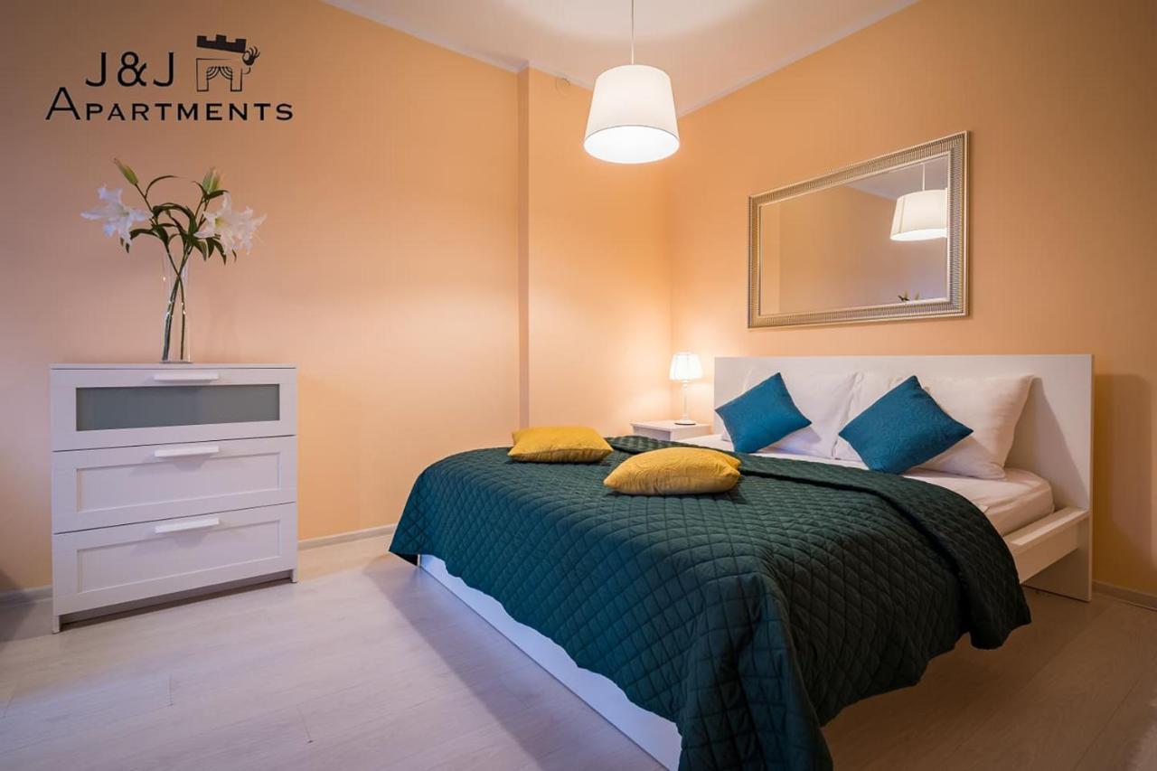 J&J Apartments - Szeroka 25, Apartament 5B Torun Bagian luar foto