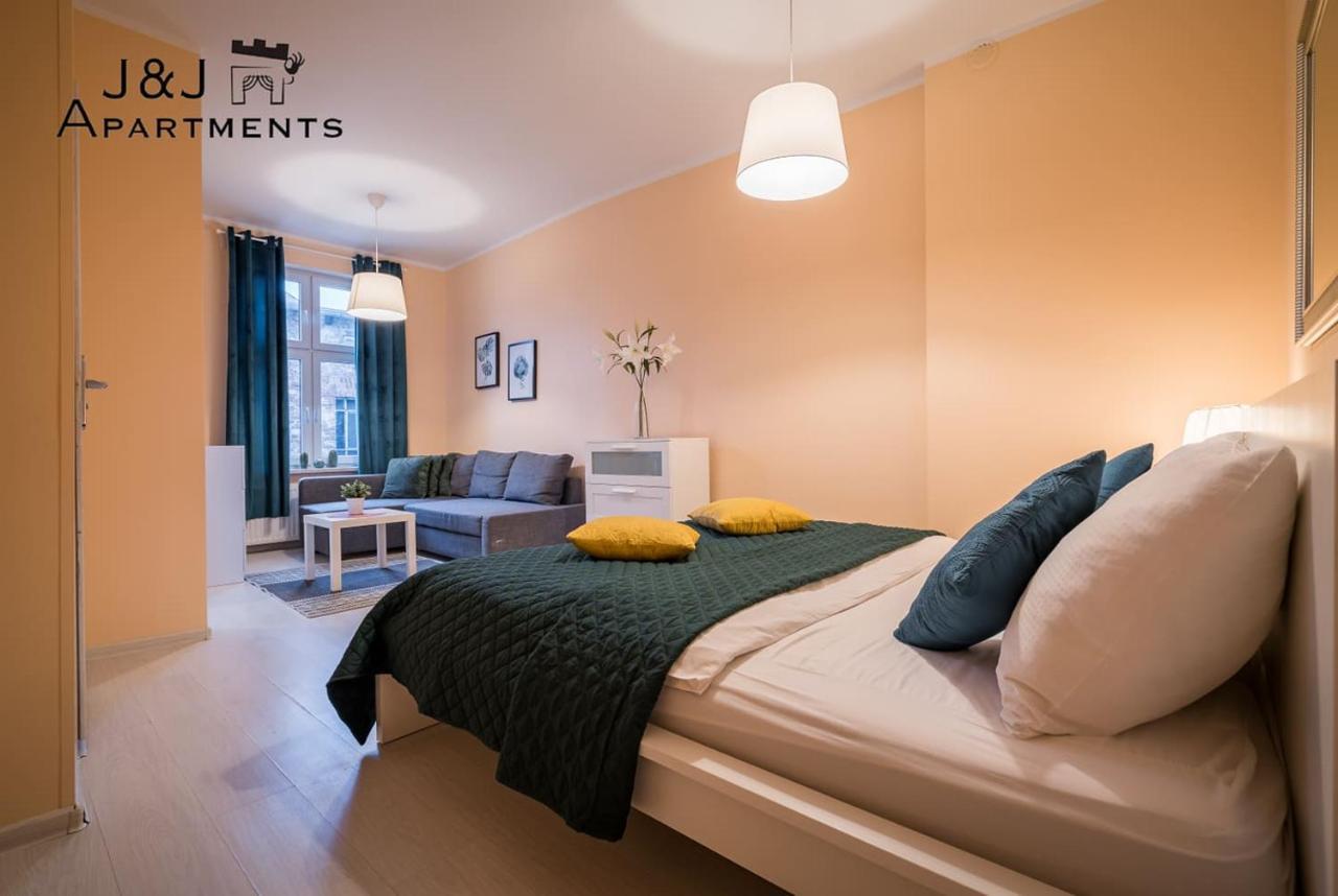 J&J Apartments - Szeroka 25, Apartament 5B Torun Bagian luar foto